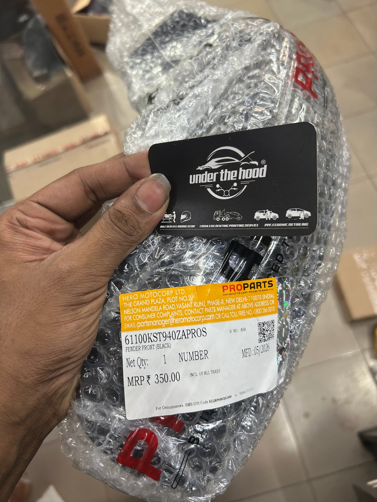 Hero ProParts Splendor Plus / Splendor Pro / HF Deluxe / HF Dawn Front Fender Black | Affordable Genuine Hero Front Mudguard | 61100KST940ZAPROS