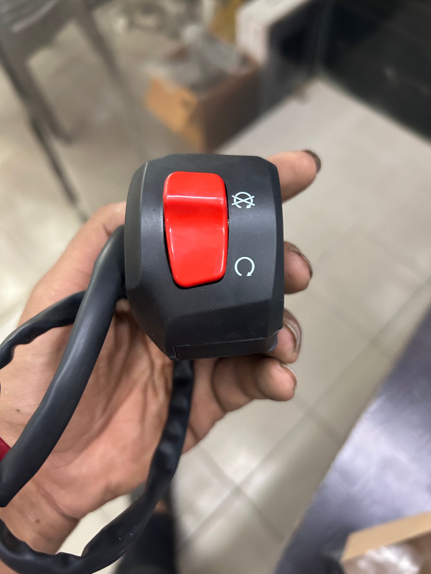 Royal Enfield 1040429/A – Right-Hand Switch Module (RH) | OEM for Bullet 350/500, Bullet Trials 350/500, Classic 350 (BSIII/BSIV/BSVI), Thunderbird X 350 (BSIV)