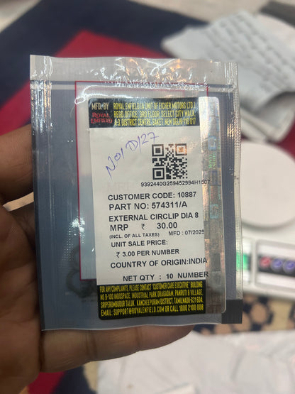 Royal Enfield 574311/A – External Circlip DIA 8 (Footrest Lock Clip for All Models Except UCE)