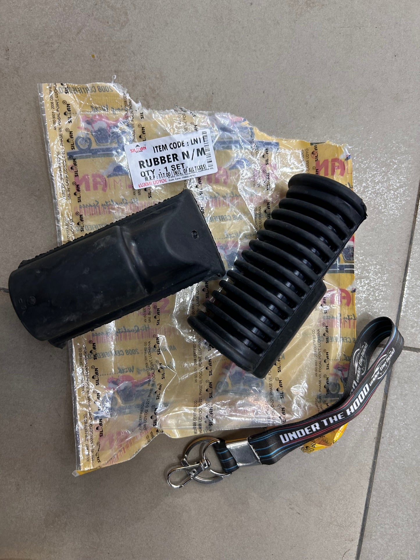 Silman LN1 Front Footrest Rubber Sleeve Set for Royal Enfield UCE – Classic 350/500, Bullet/Standard 350/500, Electra 350