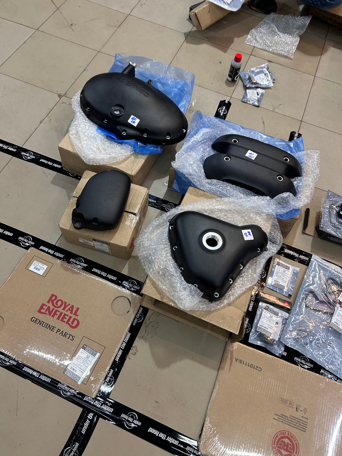 Royal Enfield Interceptor 650 & Continental GT 650 Black Engine Cover Conversion Kit