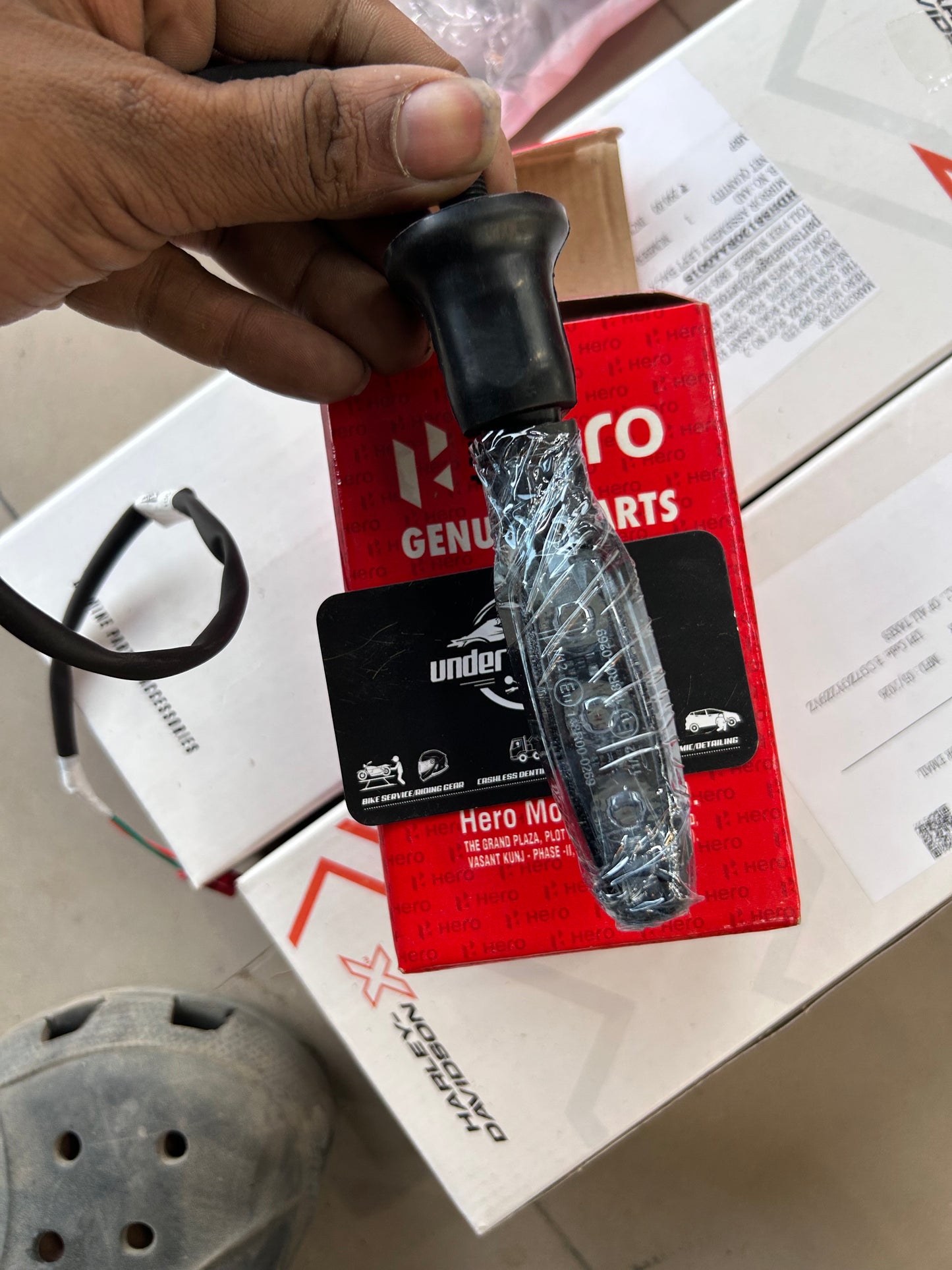 Hero Genuine Right Rear Winker Assembly for Glamour XTEC 2 | RH Rear Indicator / Right Rear Turn Signal | ADJRA8C000000G