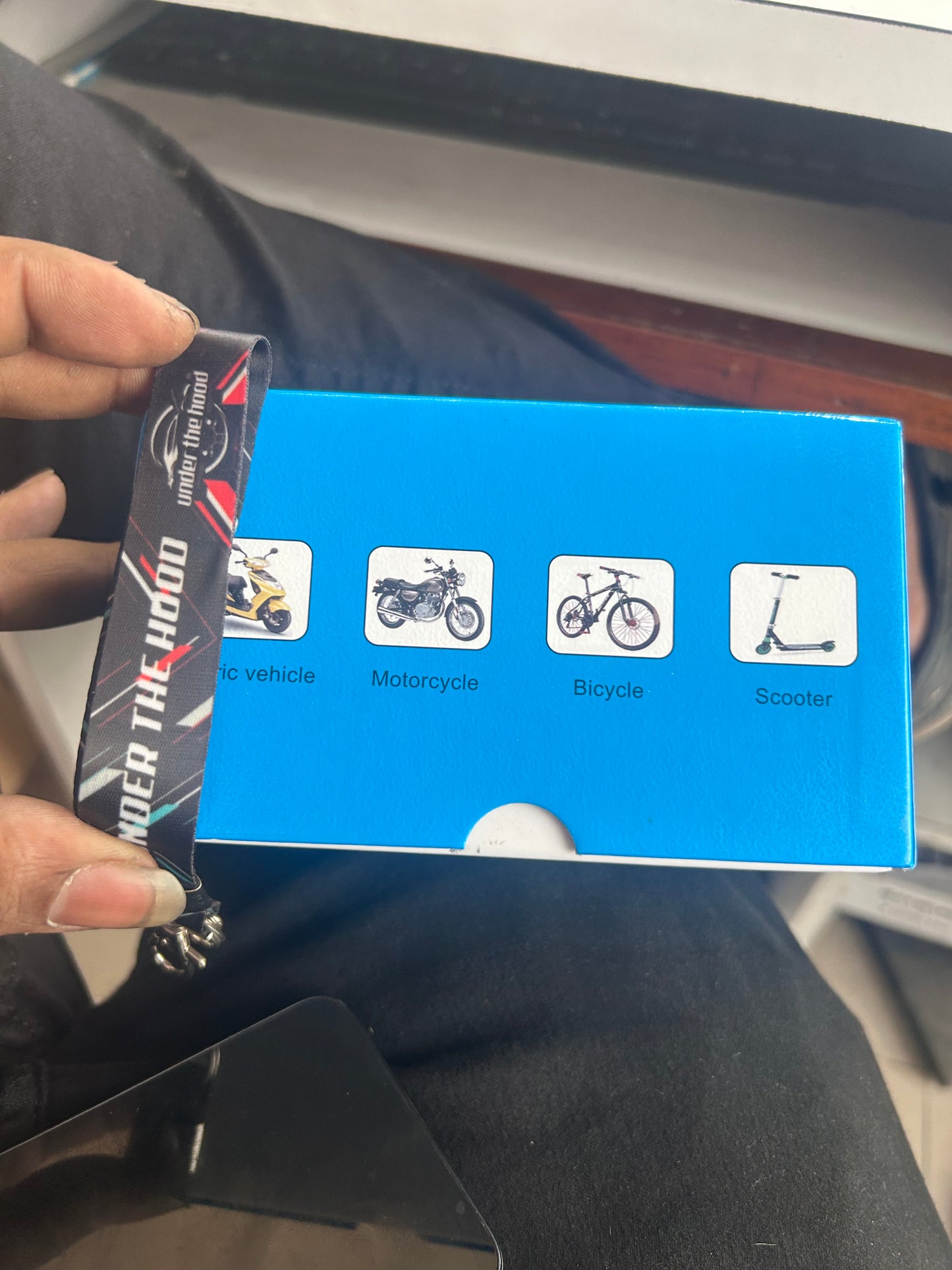 LIU HJG Aluminum Alloy Motorcycle Mobile Holder – With & Without Fast Charging (7578 / 7579)
