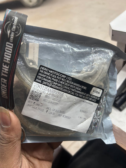 Vida Genuine Brake Shoe Set (Shoe Complete Brake JB) for Hero Vida Electric Scooter – VD45125AAHF0099S