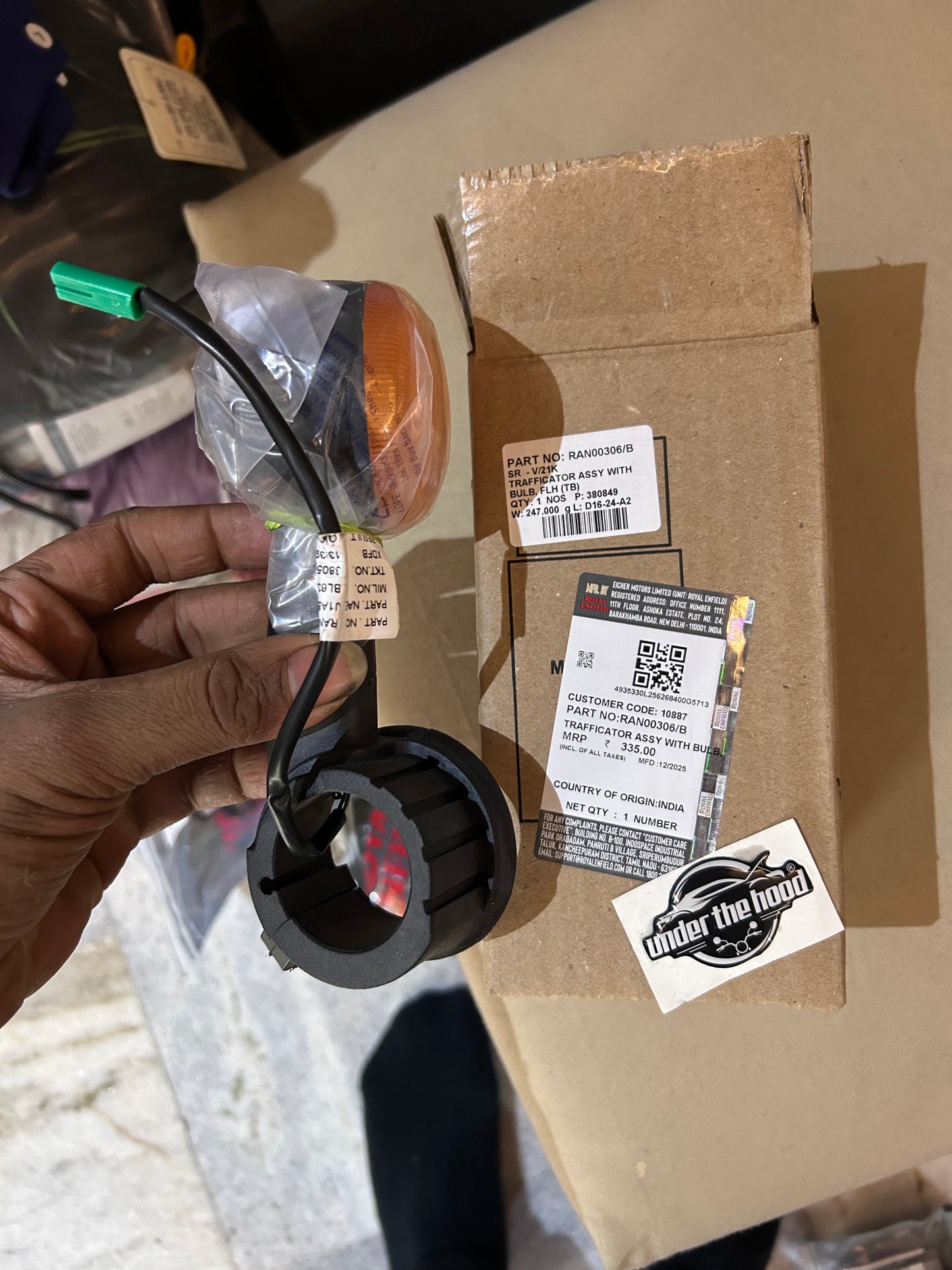 Genuine Royal Enfield Indicator Set – Classic 350 Reborn Black Color