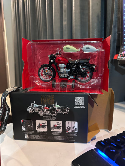 Royal Enfield Classic 350 1:15 Scale Model Bike Toy – Pull Back, Interchangeable Tanks, Single & Dual Seat Modes
