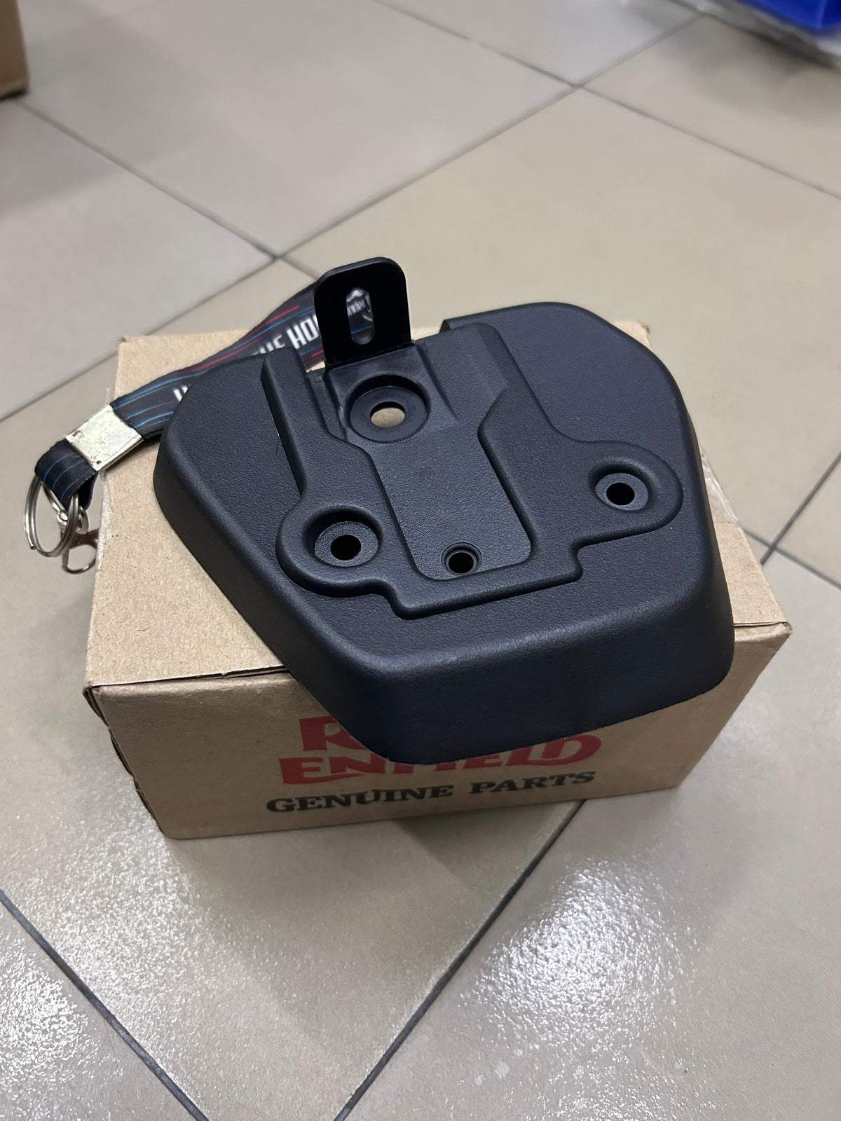 Royal Enfield Scram 411 Genuine LH Tank Side Cover | RAV00881/F