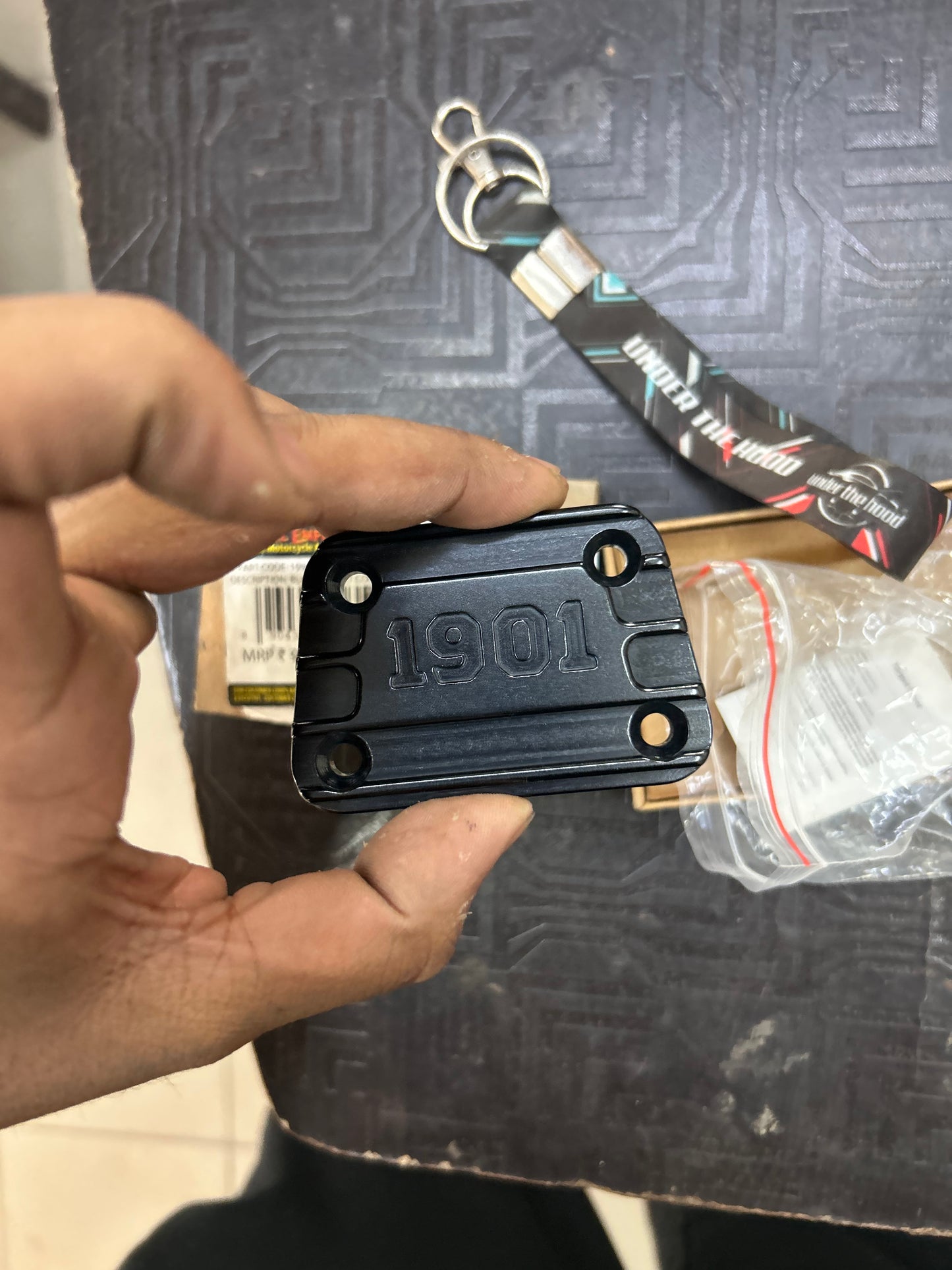 Royal Enfield 1990615 Black Tappet Cover — OEM Machined Aluminium Inspection Cover for UCE Models