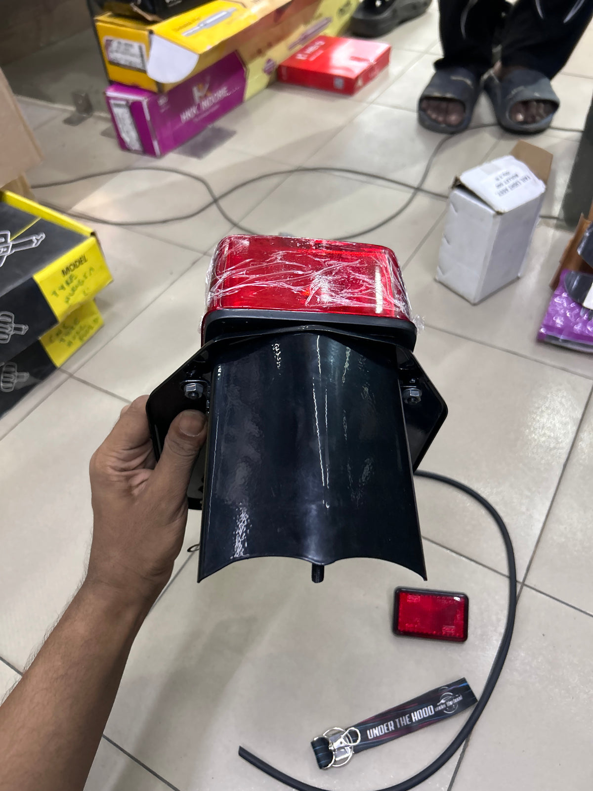 HKK Old Model Vintage Backlight & Number Plate Kit – Royal Enfield Classic 350/500 UCE & Bullet Standard 350/500 | Lumax Tail Light + Genuine RE Reflector + Free Beading