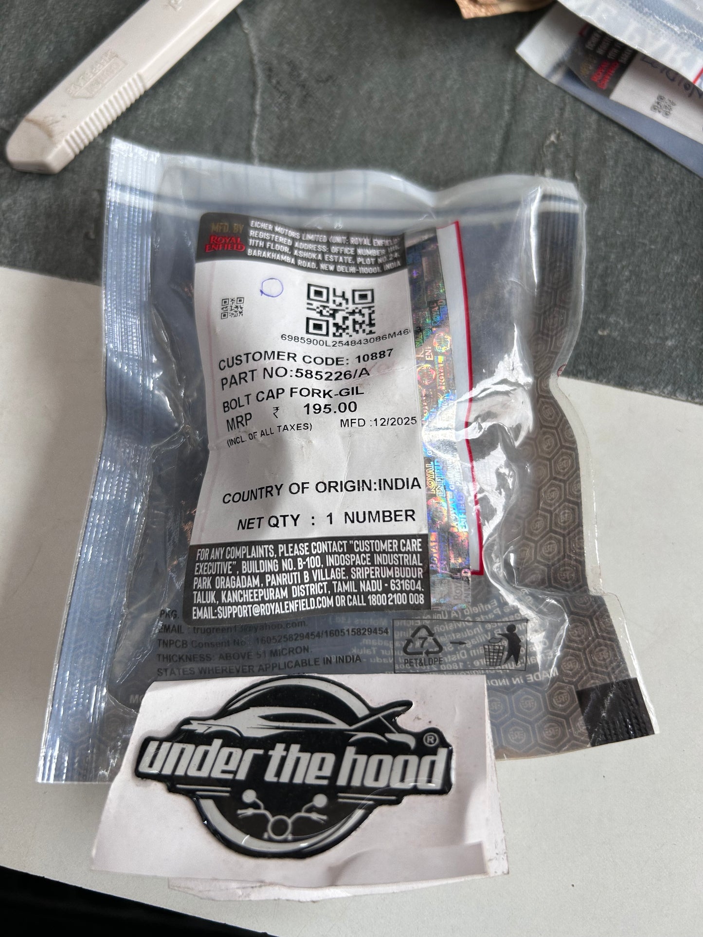 Royal Enfield 585226/A Fork Bolt Cap (Bolt Cap Fork-GIL) – Interceptor 650, Continental GT 650, Continental GT 535, Himalayan 411 BS4