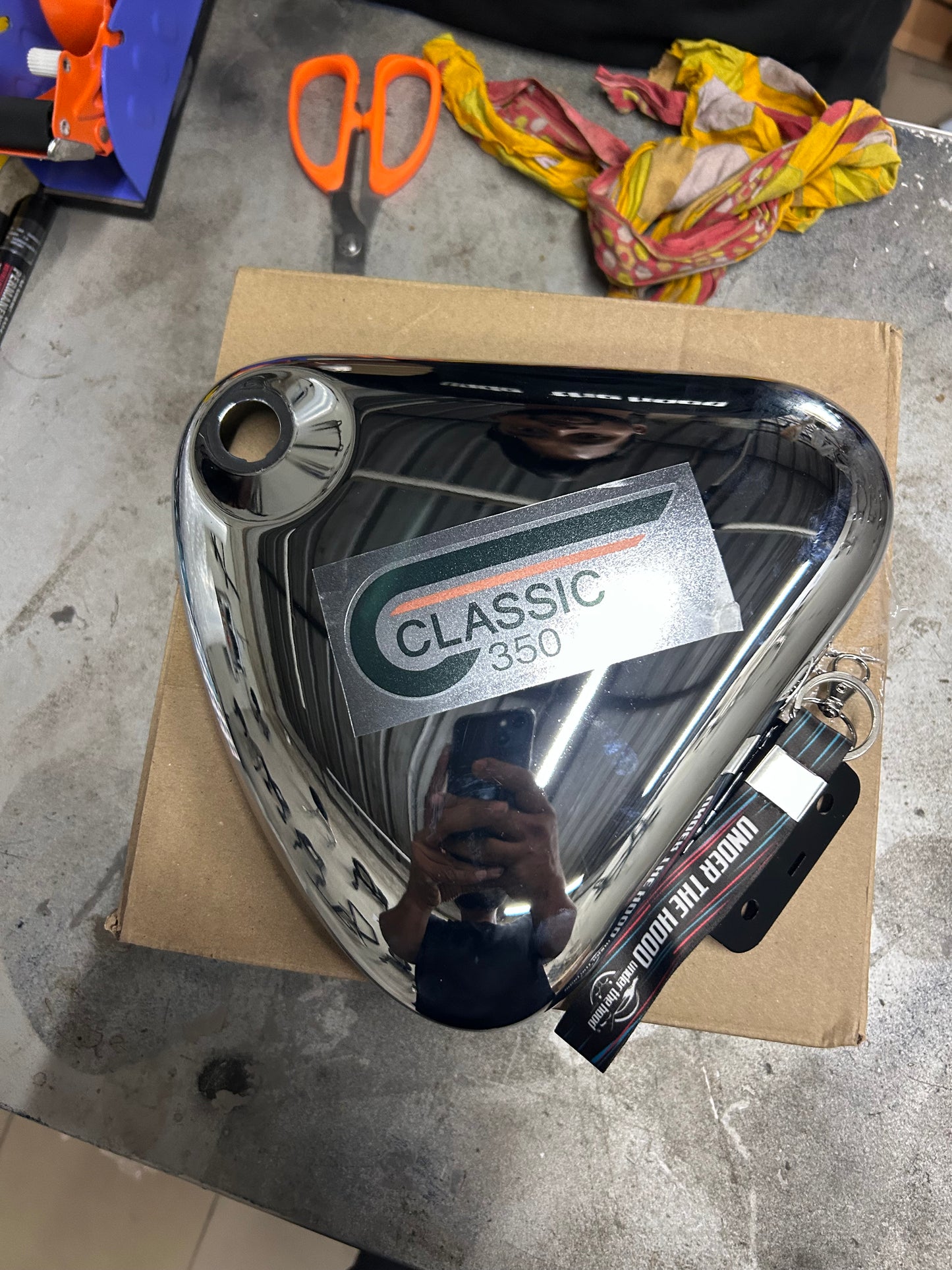 Chrome Side Panel with Sticker (LH) for New Classic 350 "Chrome Emerald Green" (J-Series, BS6) – RAV02286/A