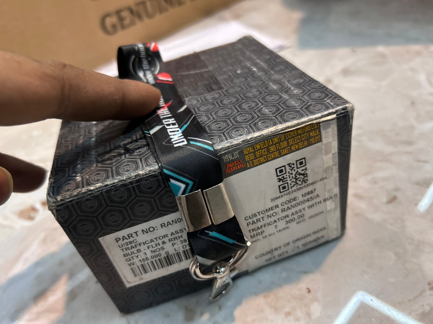 Royal Enfield RAN00045/A – Trafficator Assembly with Bulb (FLH & RRH) for Hunter 350