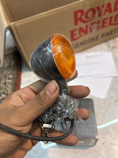 Royal Enfield RAN00045/A – Trafficator Assembly with Bulb (FLH & RRH) for Hunter 350