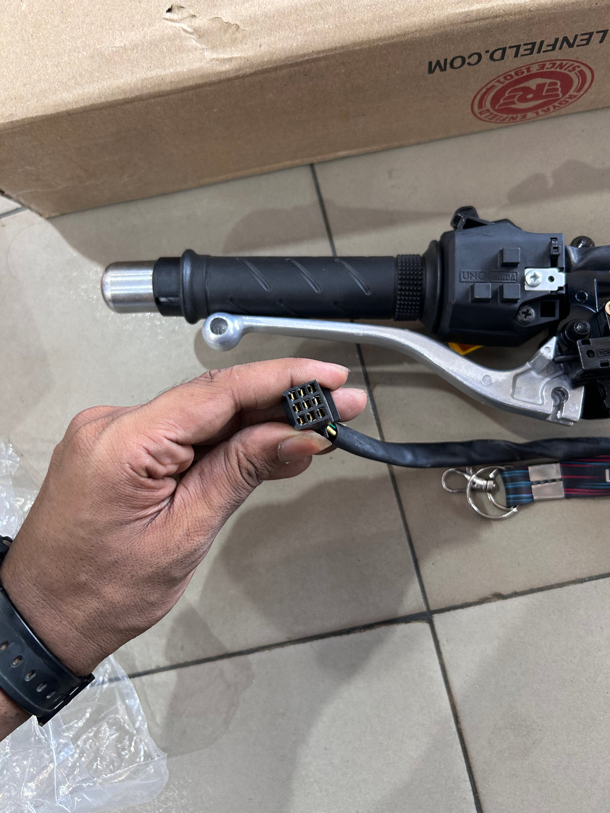 Royal Enfield Continental GT 535 Left Clip-On Handlebar Assembly with Switchgear & Clutch Lever – 585029/H