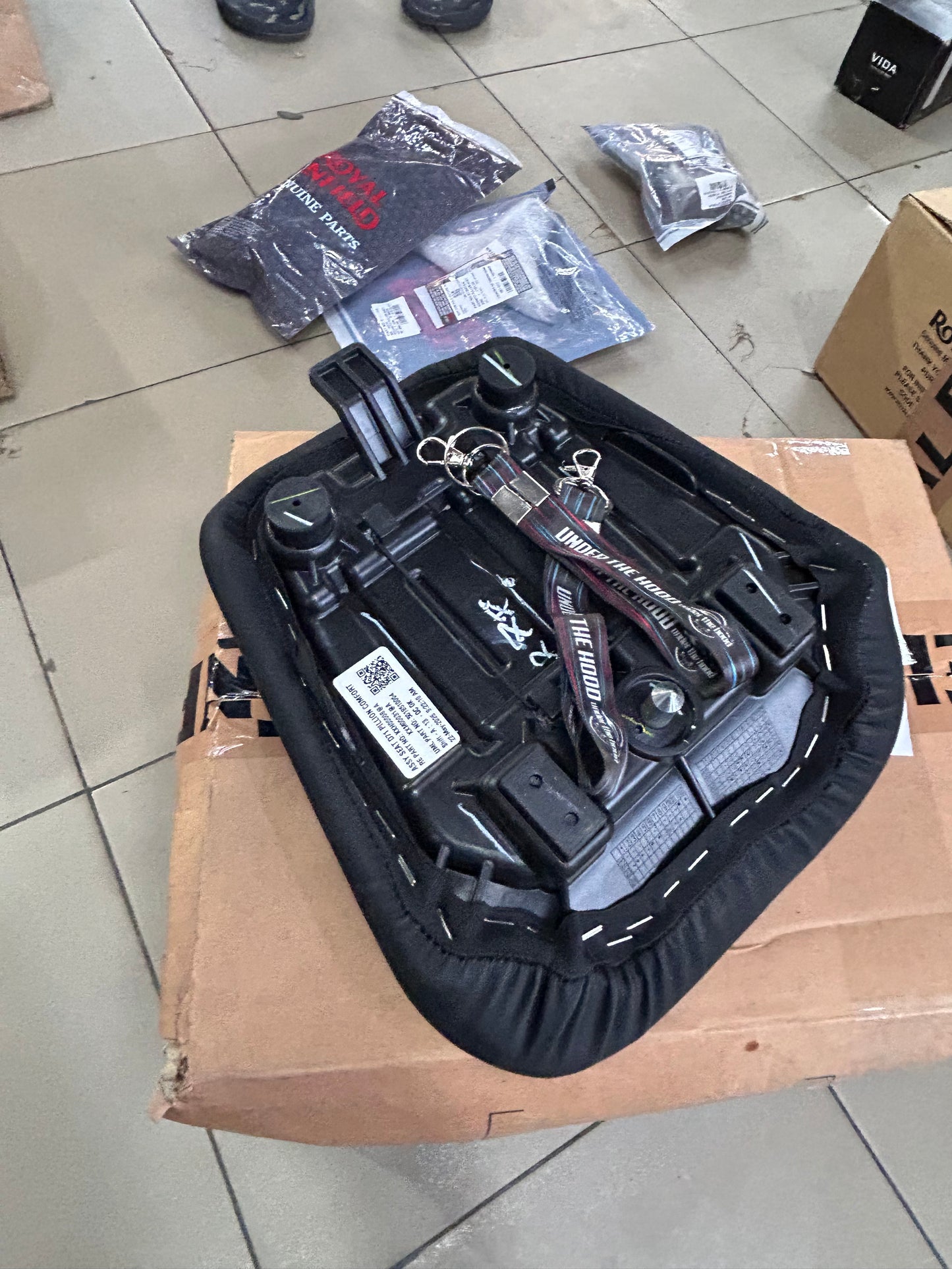 Royal Enfield Himalayan 411 Black Touring Passenger Seat 1990209