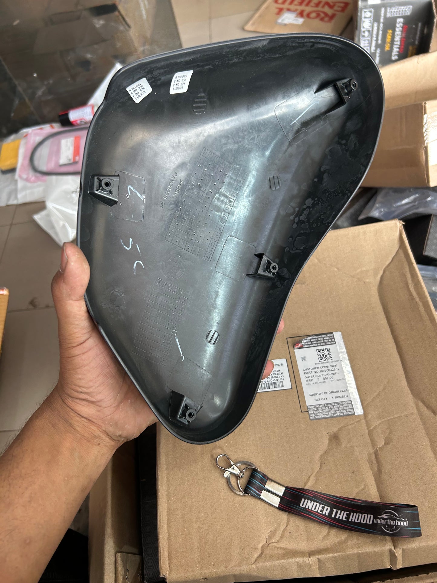 Royal Enfield RAV00328/B - Outer Cover / Side Panel Outer Cover (Right Hand) - Glossy Black for Meteor 350