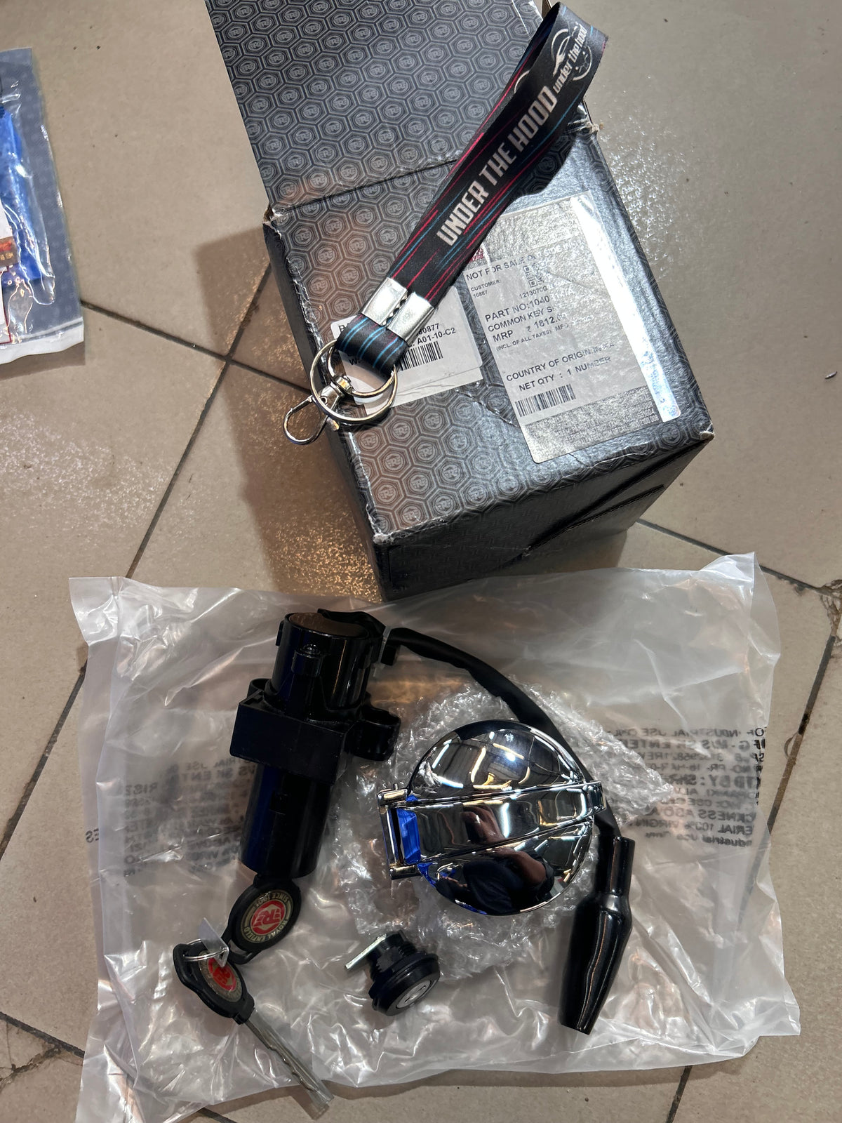 Royal Enfield Continental GT 535 Common Key Set with Ignition Switch, Fuel Cap & 2 Keys – 1040814/A