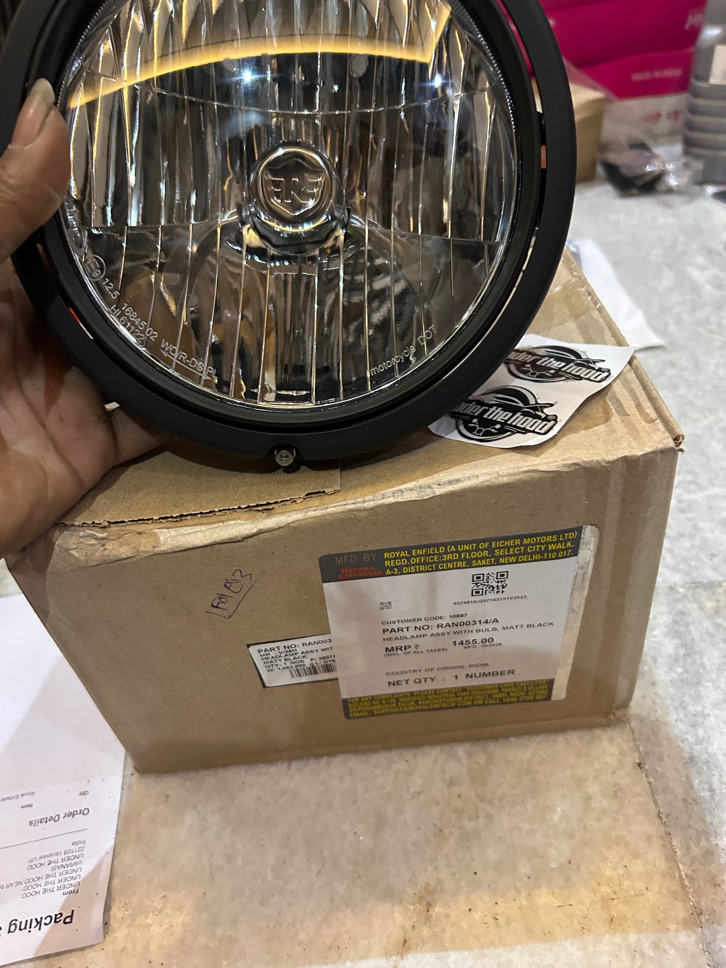 Royal Enfield Headlamp Assembly with Bulb – Matte Black – Classic 350 Reborn (J-Series, BS6) – Part No. RAN00314/A