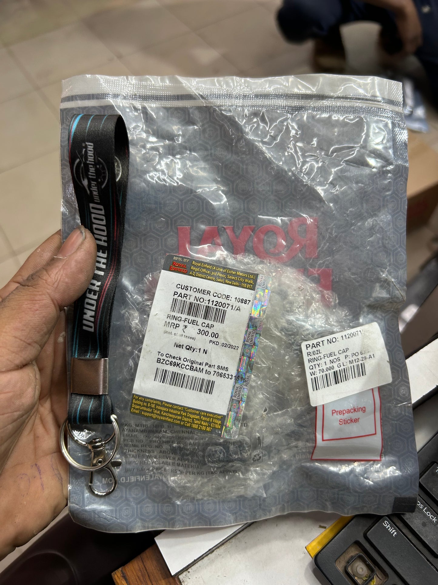 1120071/A – Ring, Fuel Cap (Fuel-Filler Bezel) for Thunderbird 350X (BS4) & Thunderbird 500X (BS4) / NTB 350 ABS – Genuine Royal Enfield