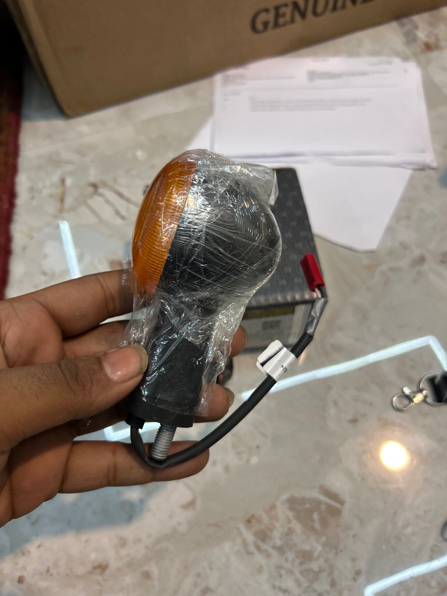 Royal Enfield RAN00046/A – Trafficator Assembly with Bulb (FRH or RLH) for Hunter 350