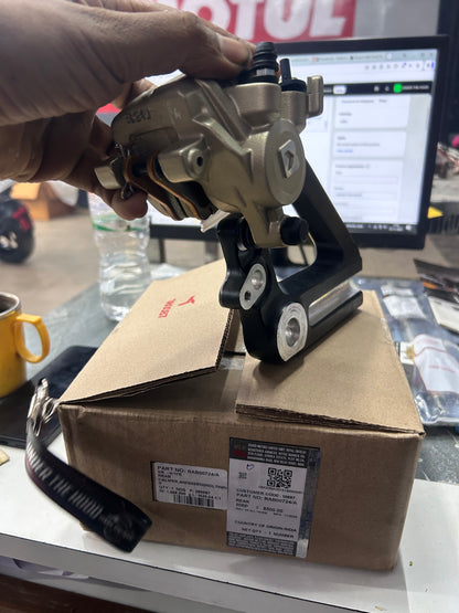 Royal Enfield RAB00724/A – Rear Brake Caliper Assembly (Anodized, TWINS) for Interceptor 650 BSVI – Genuine OEM ABS Caliper