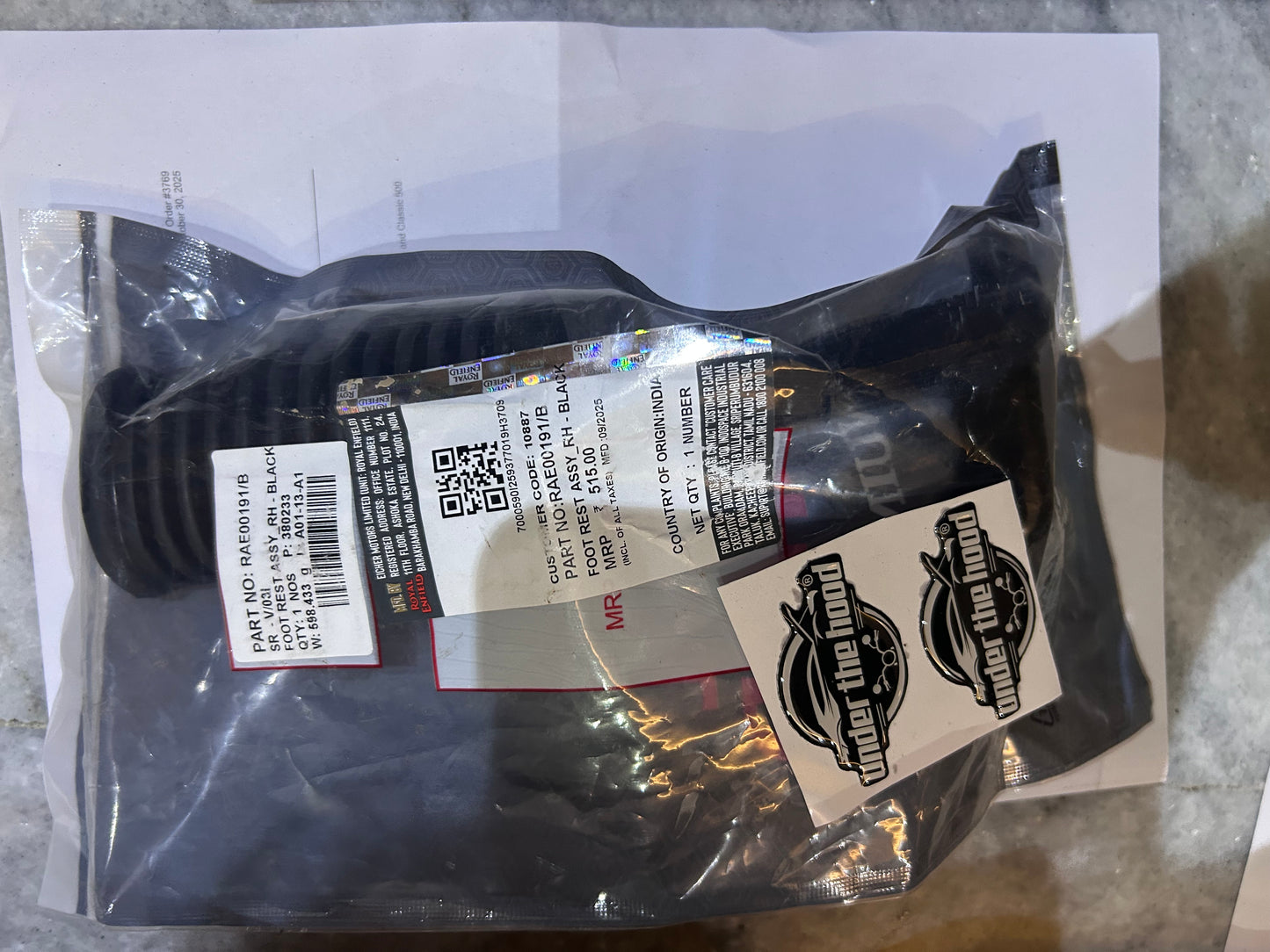 Royal Enfield RAE00191/B – OEM Right Footrest Assembly (Black) for Classic 350 ABS (BS4 & BS6) and Classic 500 ABS (BS4)