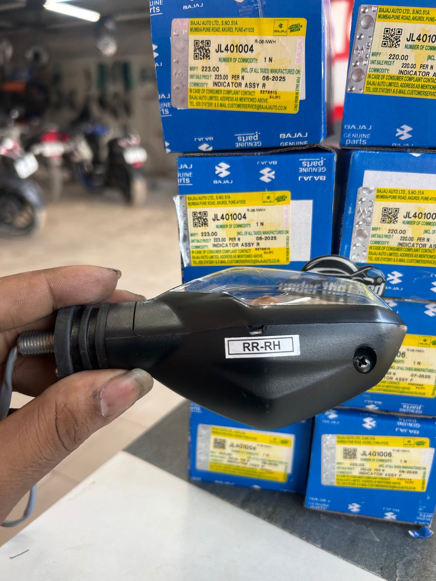 Bajaj JL401004 Indicator Assembly – Front LH & Rear RH for Pulsar (NS160/200NS/AS150/AS200, 2012–2017)