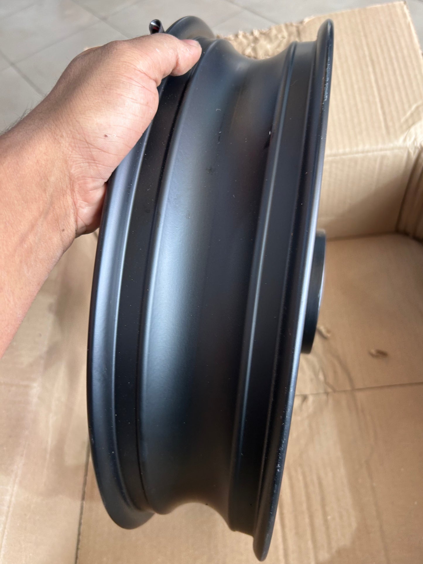 Royal Enfield OEM 17-Inch Rear Alloy Rim – 1100767/E (Meteor 350 OEM, Retrofit for Interceptor 650 & Continental GT 650)