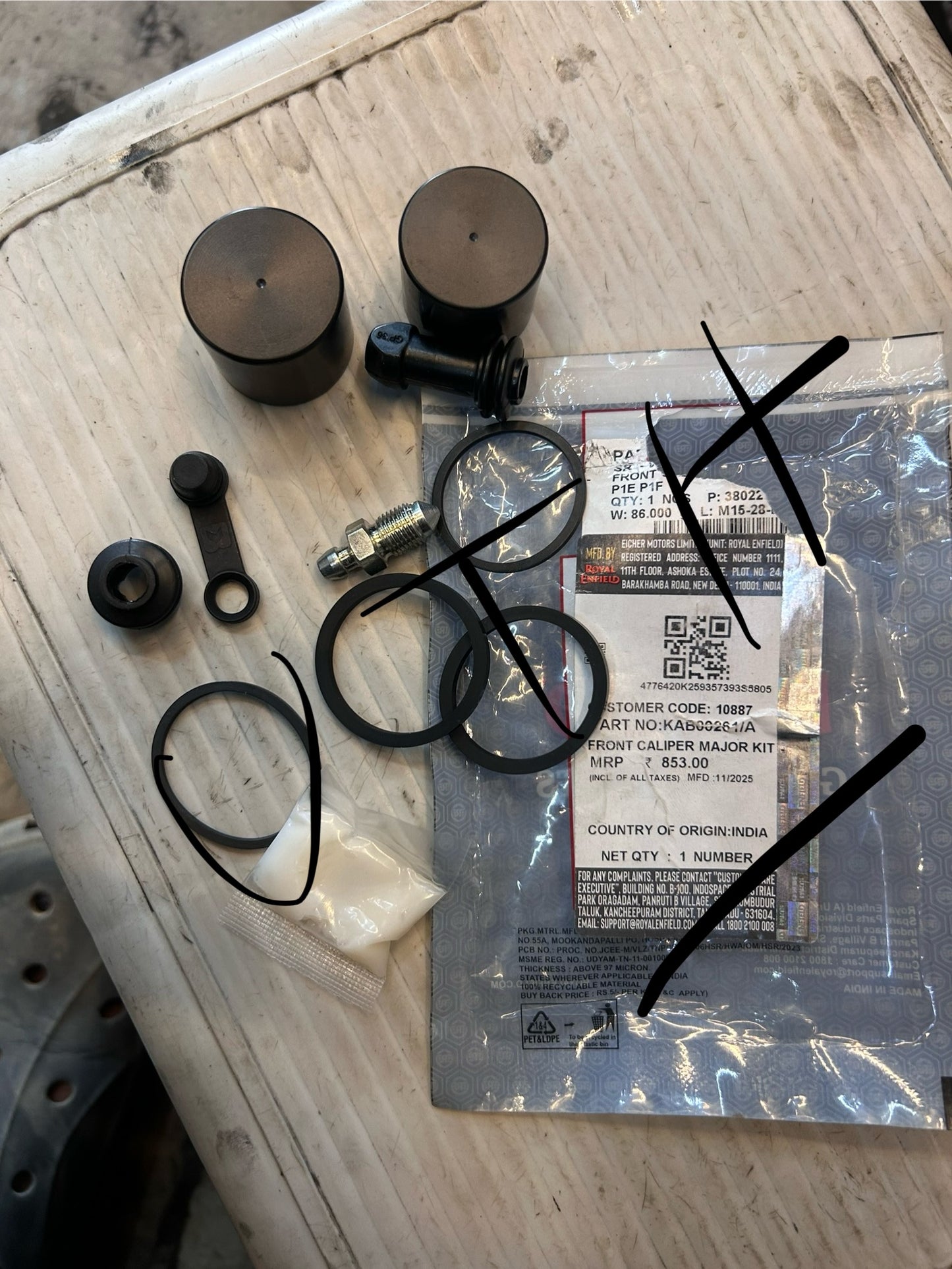 Royal Enfield Front Caliper Major Kit – Interceptor 650, Continental GT 650 – OEM Brake Piston + Seal Kit (KAB00261/A)