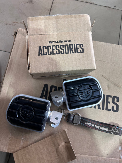 Royal Enfield Silver Deluxe Footpeg Kit – Meteor, Classic, Bullet & Goan Classic 350 KXA00030