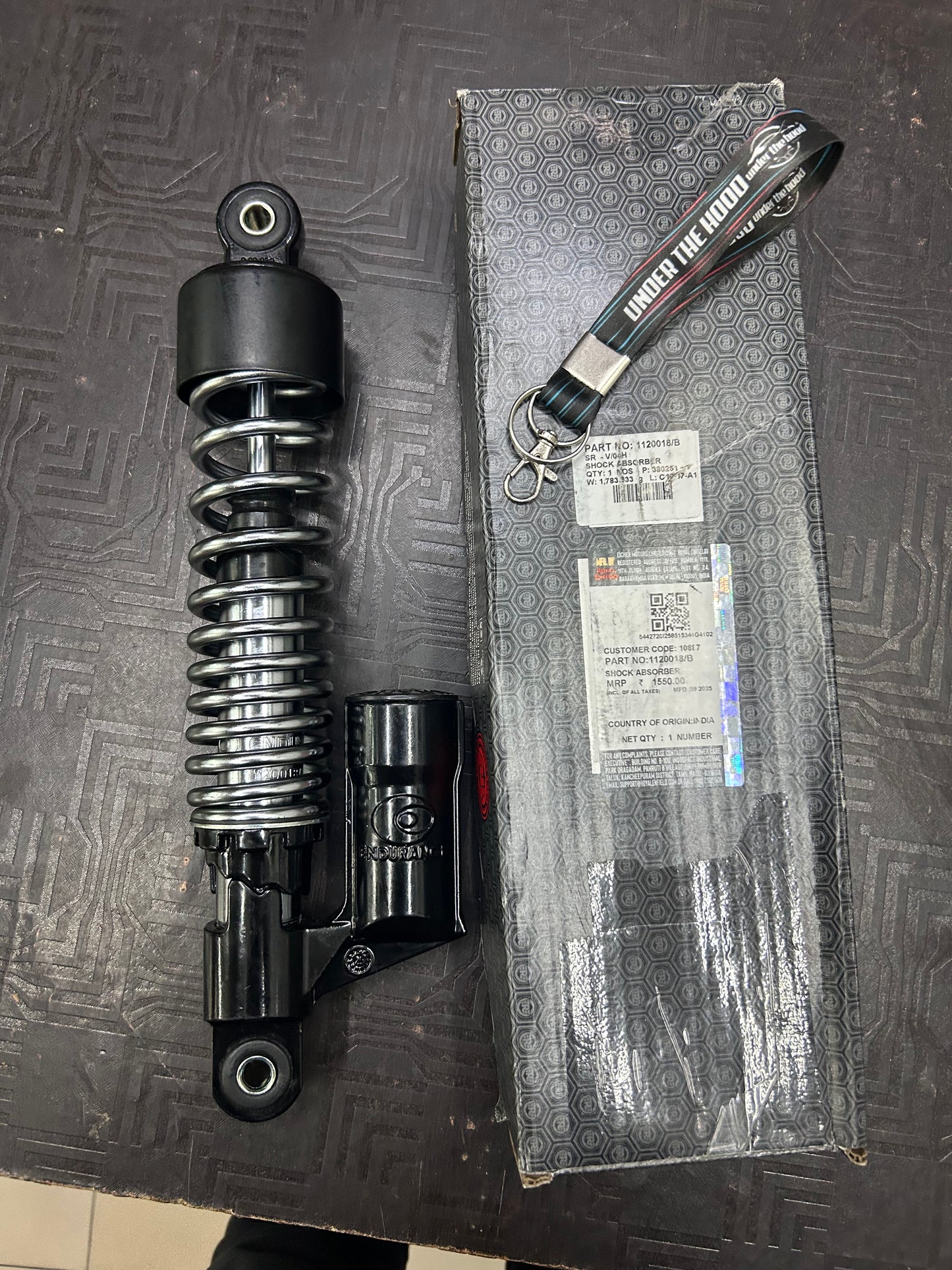 Royal Enfield 1120018/B Rear Shock Absorber – Classic 350 ABS & Classic 500 Disc / Stealth Black (Euro IV / BS4) – Genuine OEM