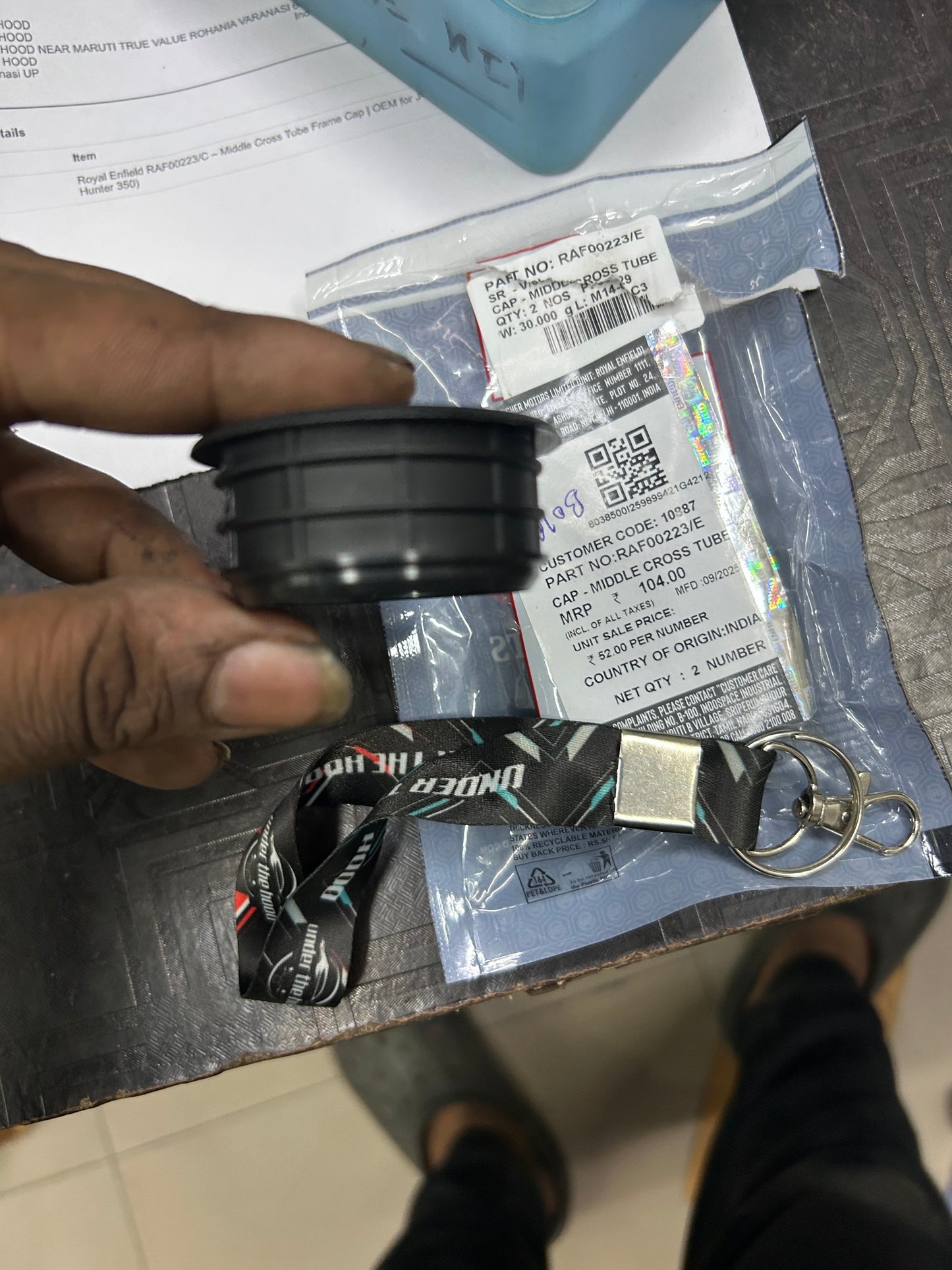 Royal Enfield RAF00223/C – Middle Cross Tube Frame Cap | OEM for J-Series (Bullet 350, Classic 350 UK, Meteor 350, Hunter 350)