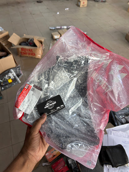 Hero Genuine Windscreen Sub Assembly for Super Splendor | Wind Screen S/Assy / Front Visor / Headlight Visor | 6410AAAGH20S