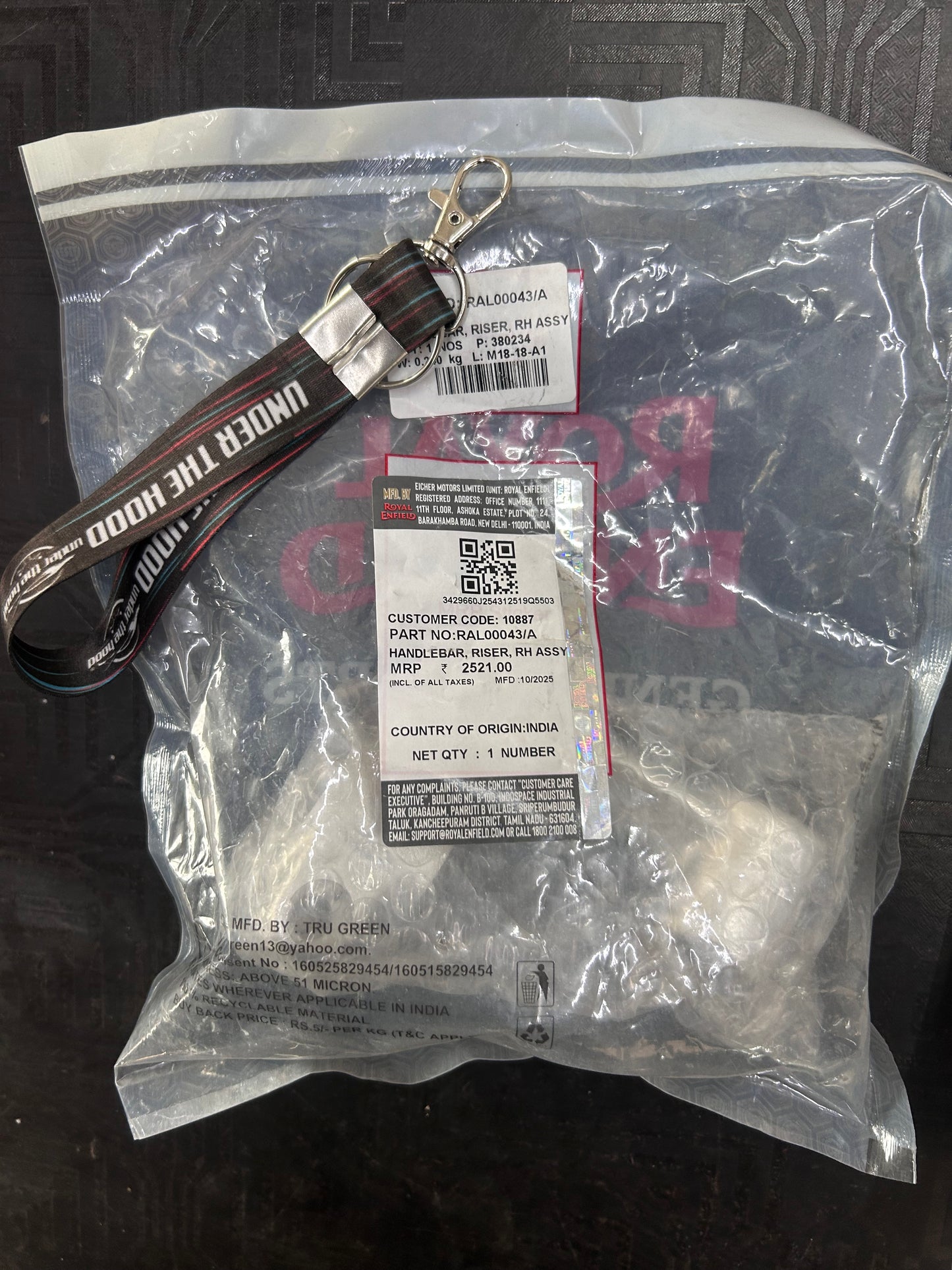 Royal Enfield RAL00043/A – Genuine Right Handlebar Riser Assembly for GT 650