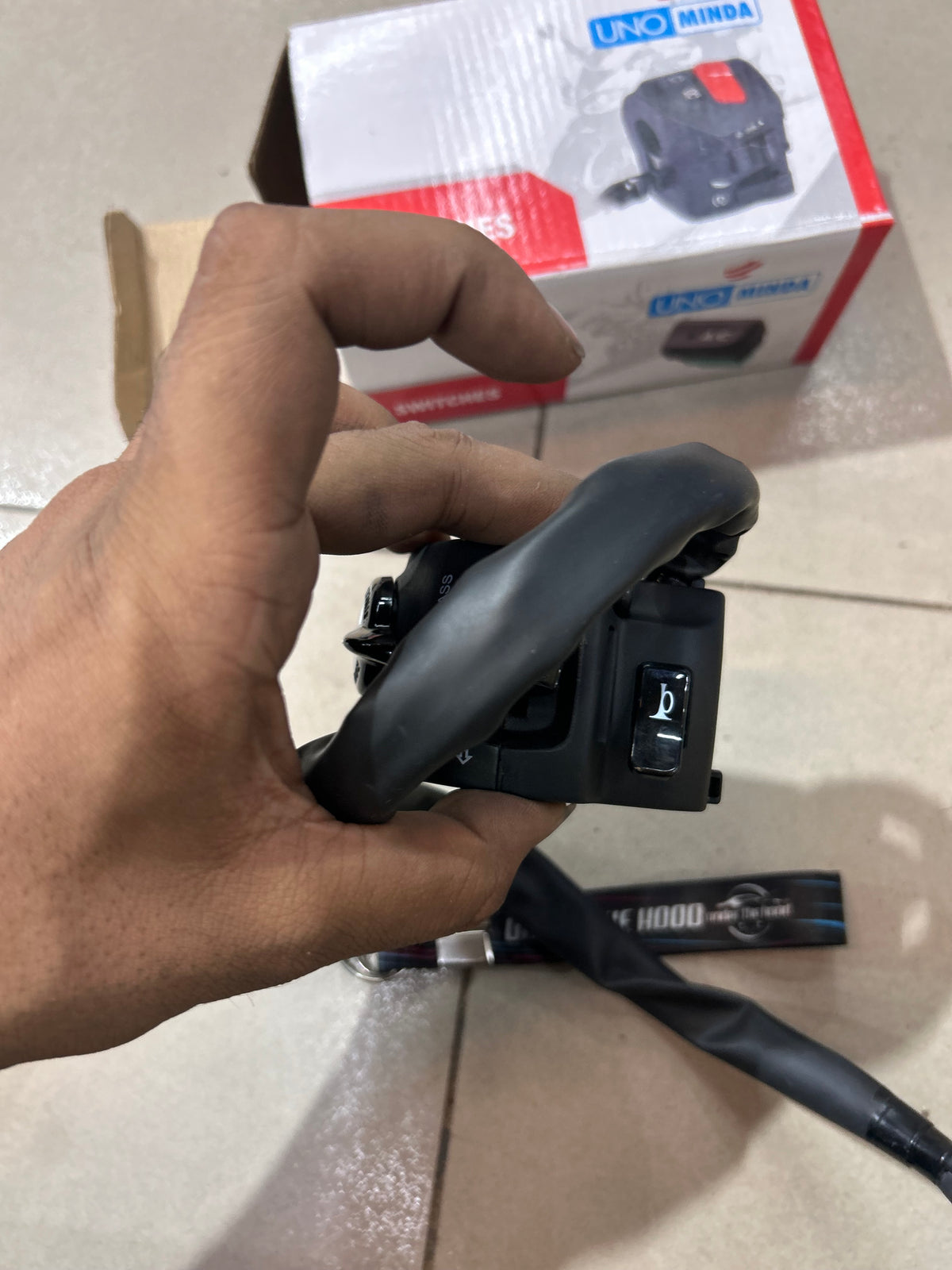 Royal Enfield Classic 350 Reborn / Hunter 350 / Meteor 350 Left Handlebar Switch – UNO Minda SW-1285-M01 | RAC00054/B Replacement