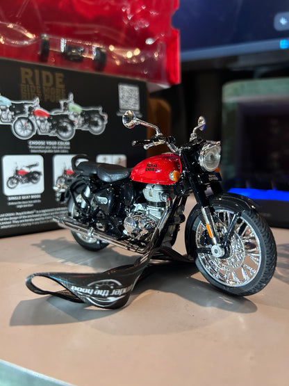 Royal Enfield Classic 350 1:15 Scale Model Bike Toy – Pull Back, Interchangeable Tanks, Single & Dual Seat Modes