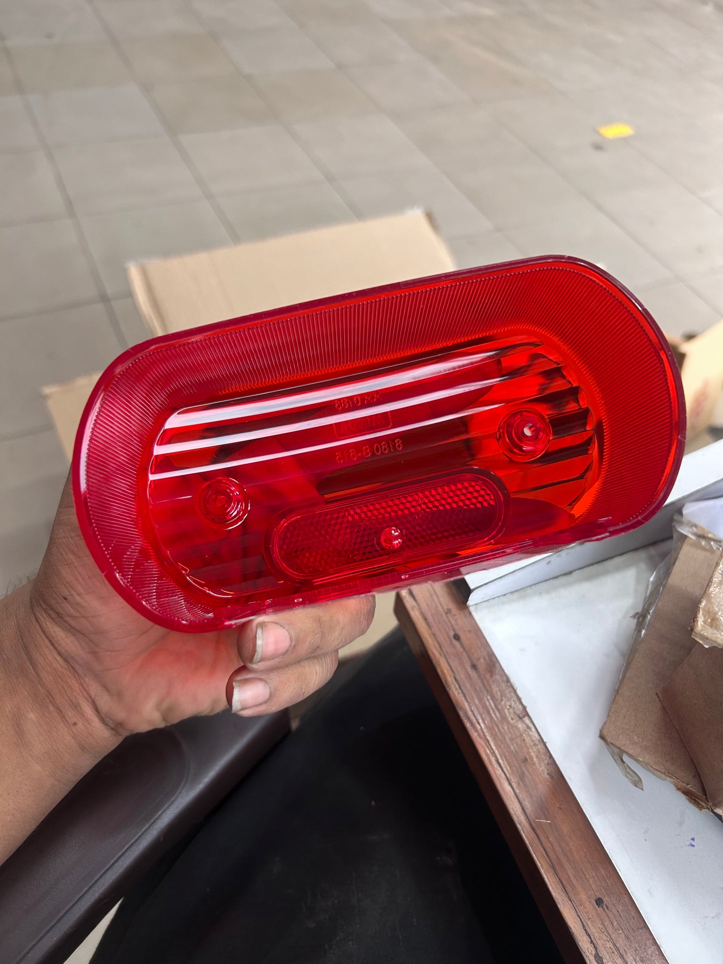 Royal Enfield 582564/A Tail Lamp Lens – Genuine Rear Light Cover for Electra 350 UCE (OEM)