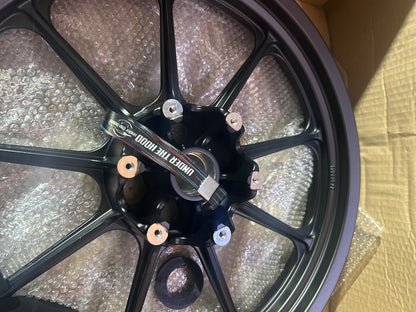 Original Royal Enfield Alloy Wheels (UCE Dual-Disc) — Front 19" 1120035/B + Rear 18" 1120040/B — Fits Classic 350/500 UCE & Thunderbird 350/500 (rear) — Genuine OE