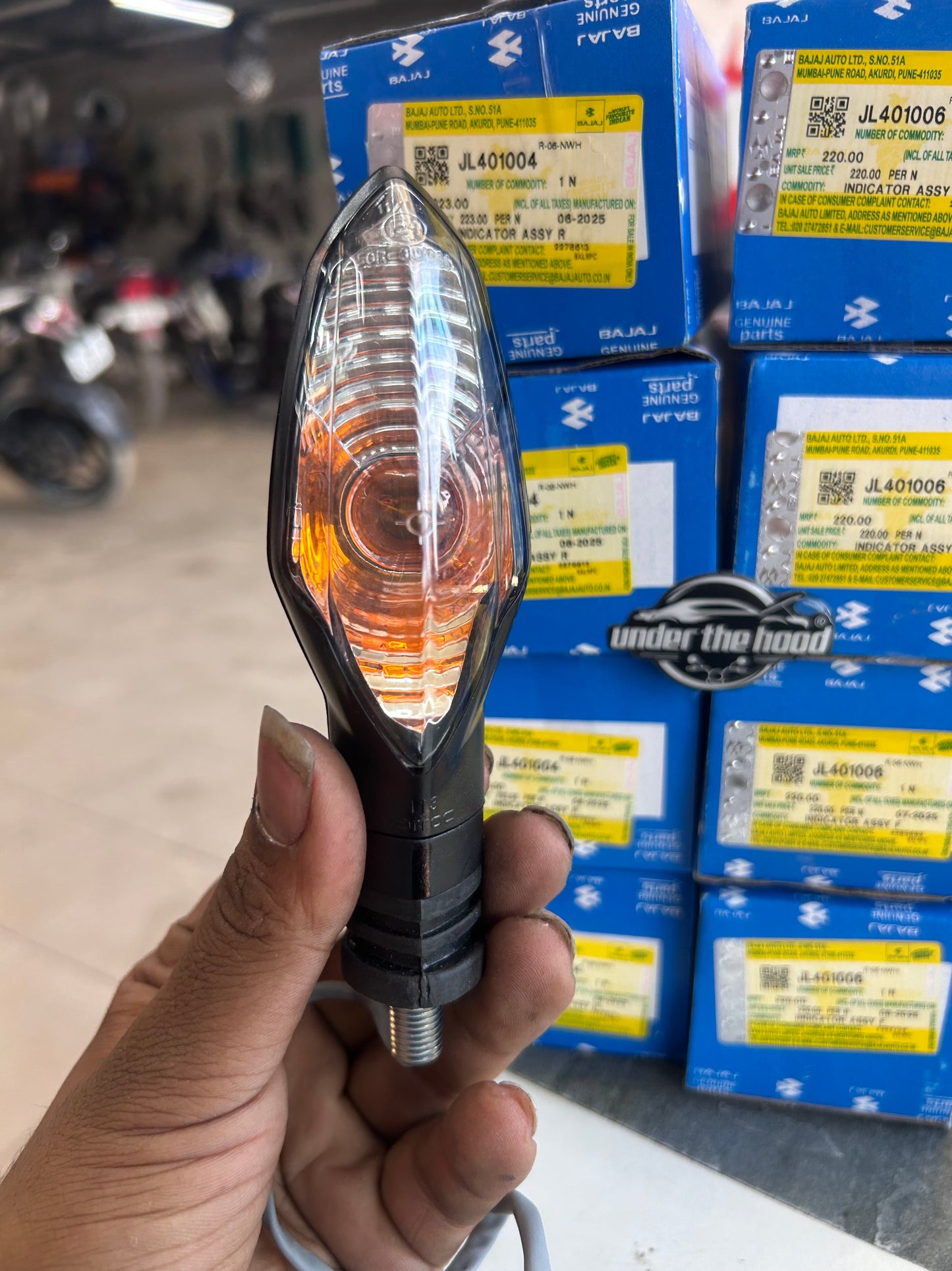 Bajaj JL401004 Indicator Assembly – Front LH & Rear RH for Pulsar (NS160/200NS/AS150/AS200, 2012–2017)