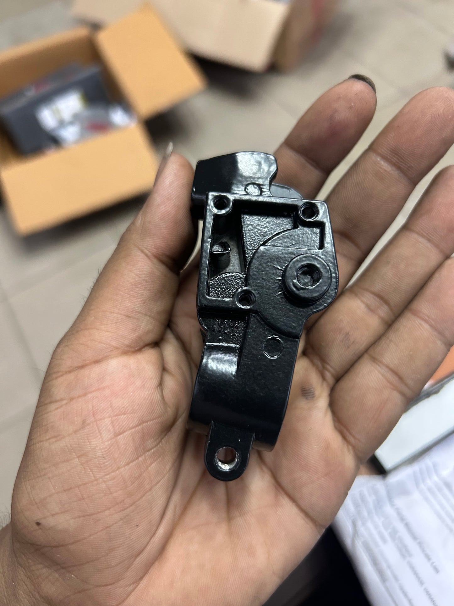 Royal Enfield Left‑Hand Lever Bracket (594683) – OEM Handlebar Lever Holder for Himalayan, Classic, Bullet & More