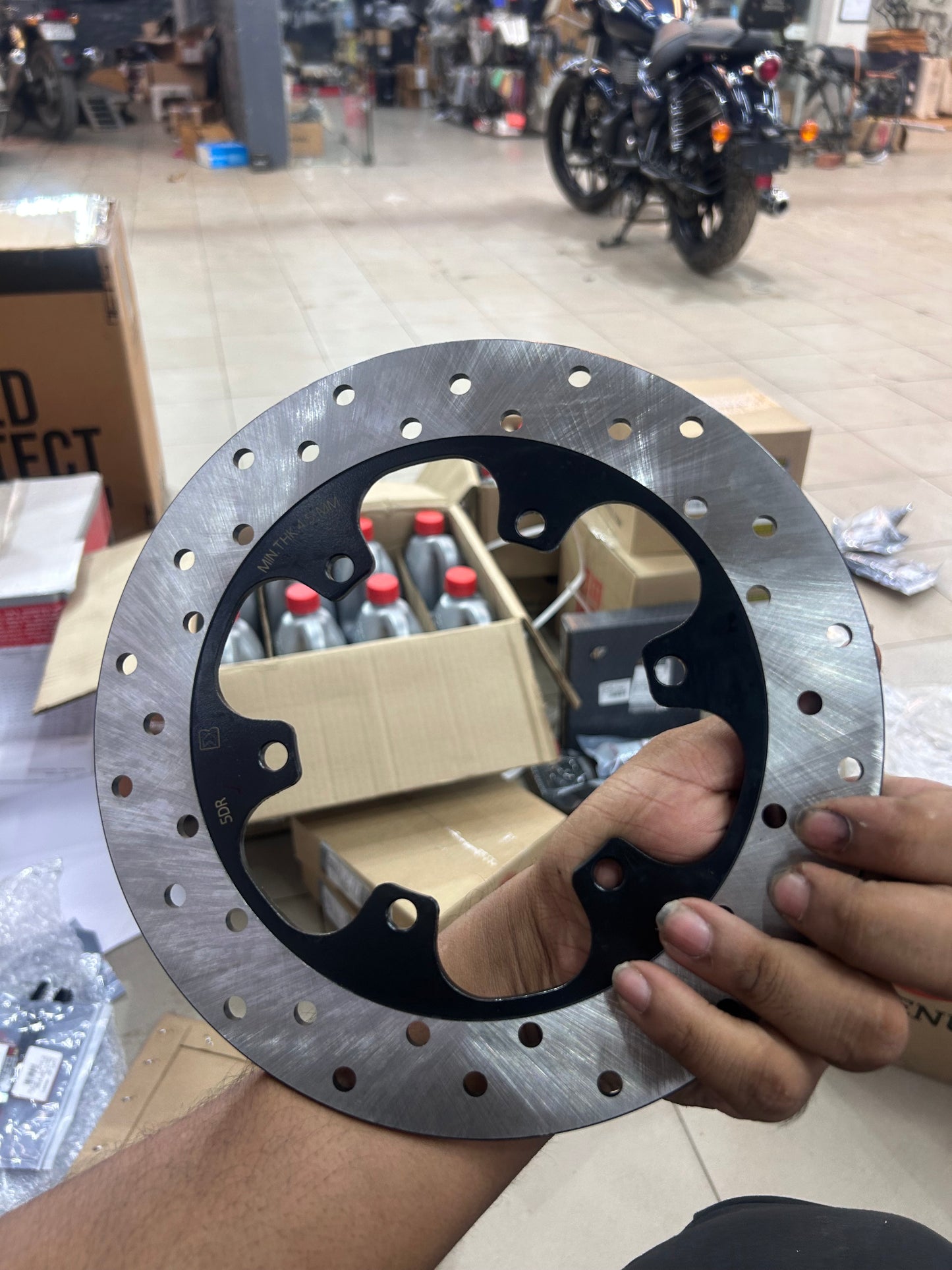 Royal Enfield 587395/B – Rear Disc Plate for Himalayan, Interceptor 650 & GT 650