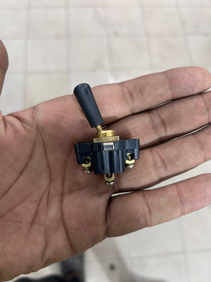 Toggle Switch (3-Point) – Universal Tractor & Automotive Use – Heavy Duty Metal Body