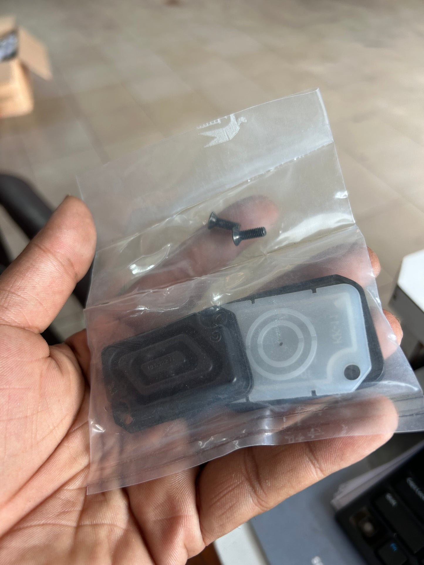Royal Enfield 888009 – Genuine Reservoir Cover Kit (Front Brake Master Cylinder Oil Cap)