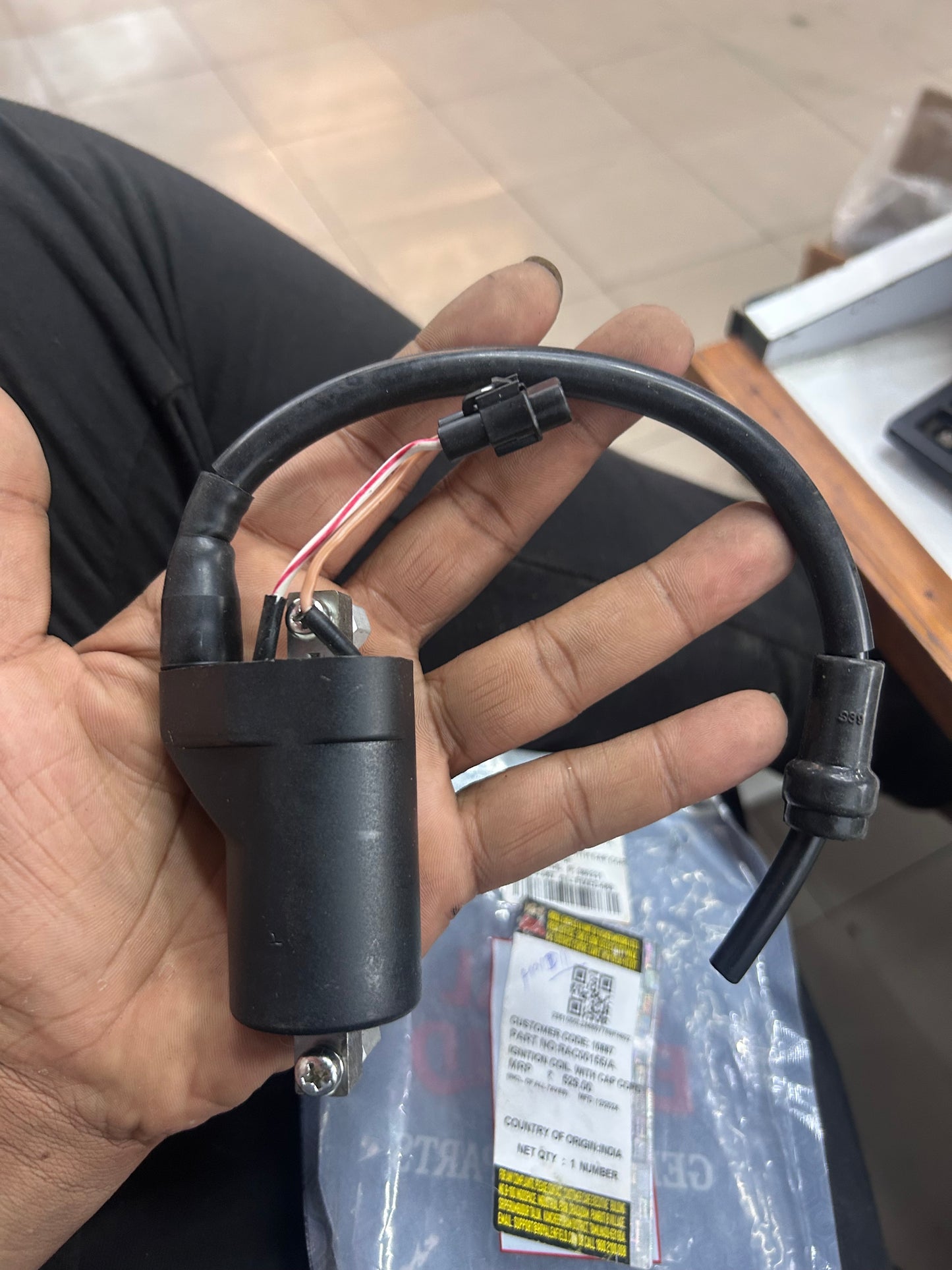 Royal Enfield Ignition Coil RAC00155/A with waterproof cap for Classic & Bullet 350/500 UCE

