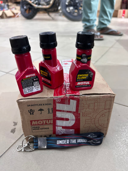 Motul Engine Flush for Motorcycles & Scooters – Removes Sludge & Deposits Before Oil Change