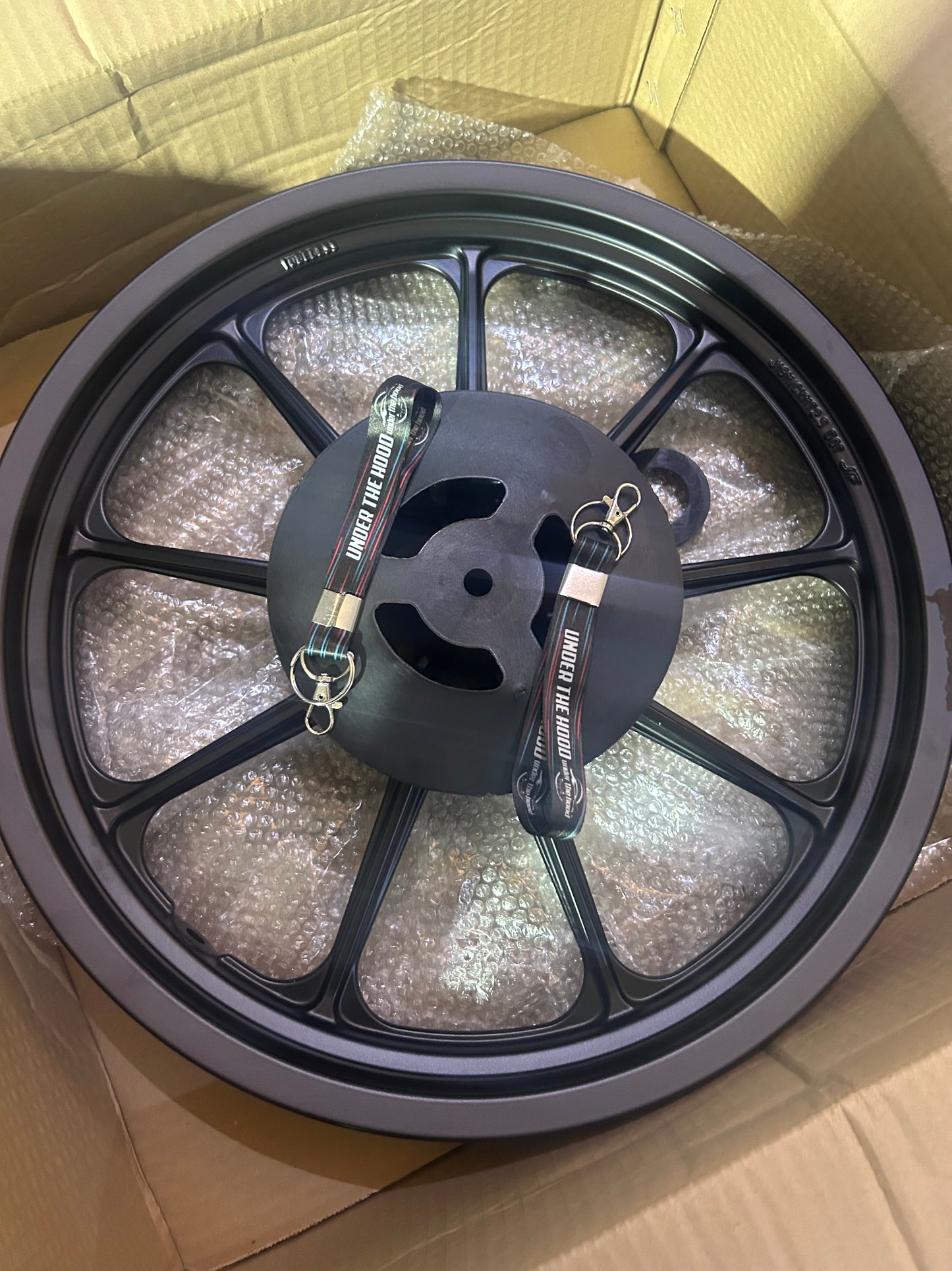 Original Royal Enfield Alloy Wheels (UCE Dual-Disc) — Front 19" 1120035/B + Rear 18" 1120040/B — Fits Classic 350/500 UCE & Thunderbird 350/500 (rear) — Genuine OE