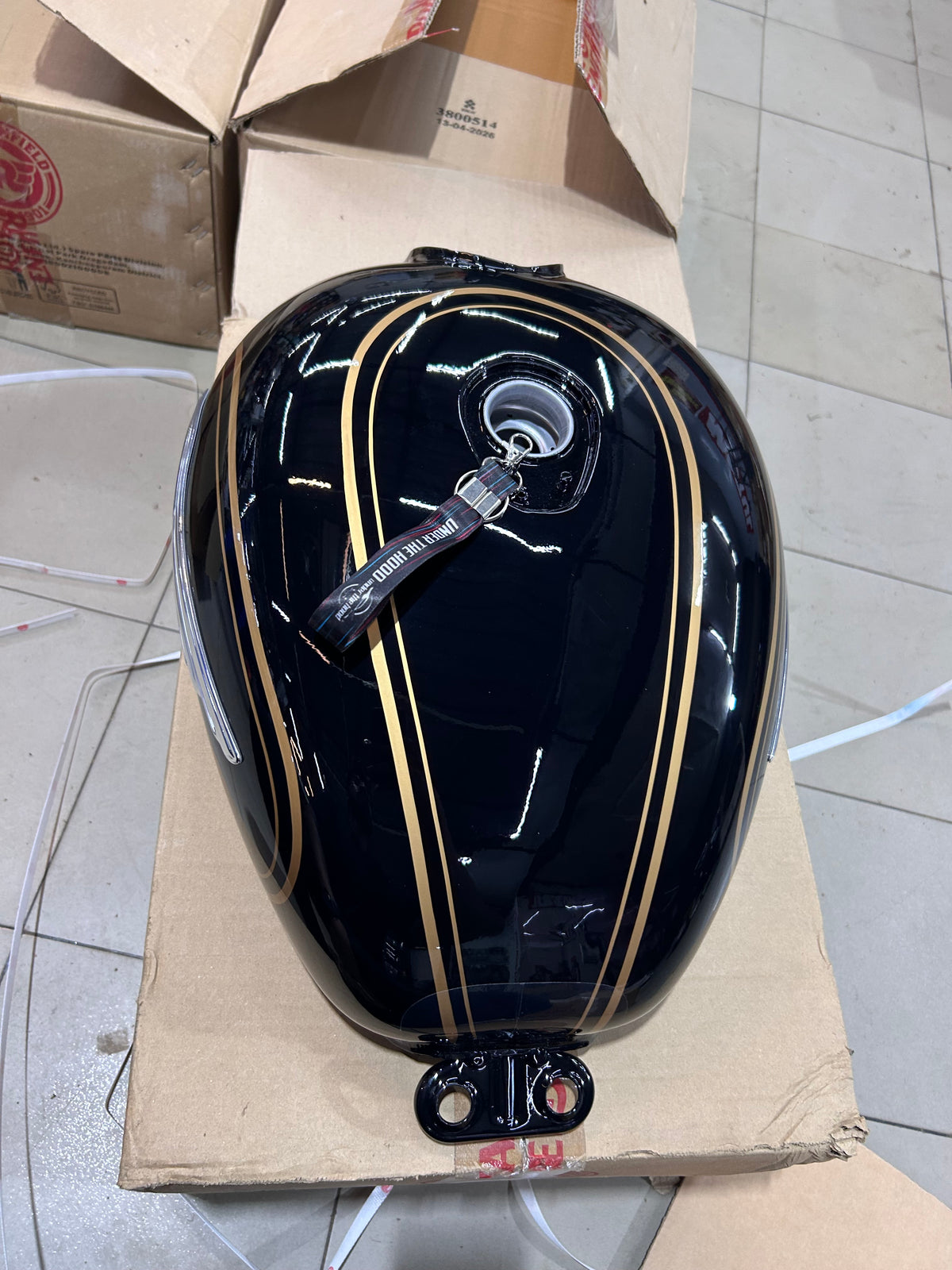 Royal Enfield Bullet 350 UCE ES Disc BS4 Standard Black Fuel Tank with Sticker – 843114