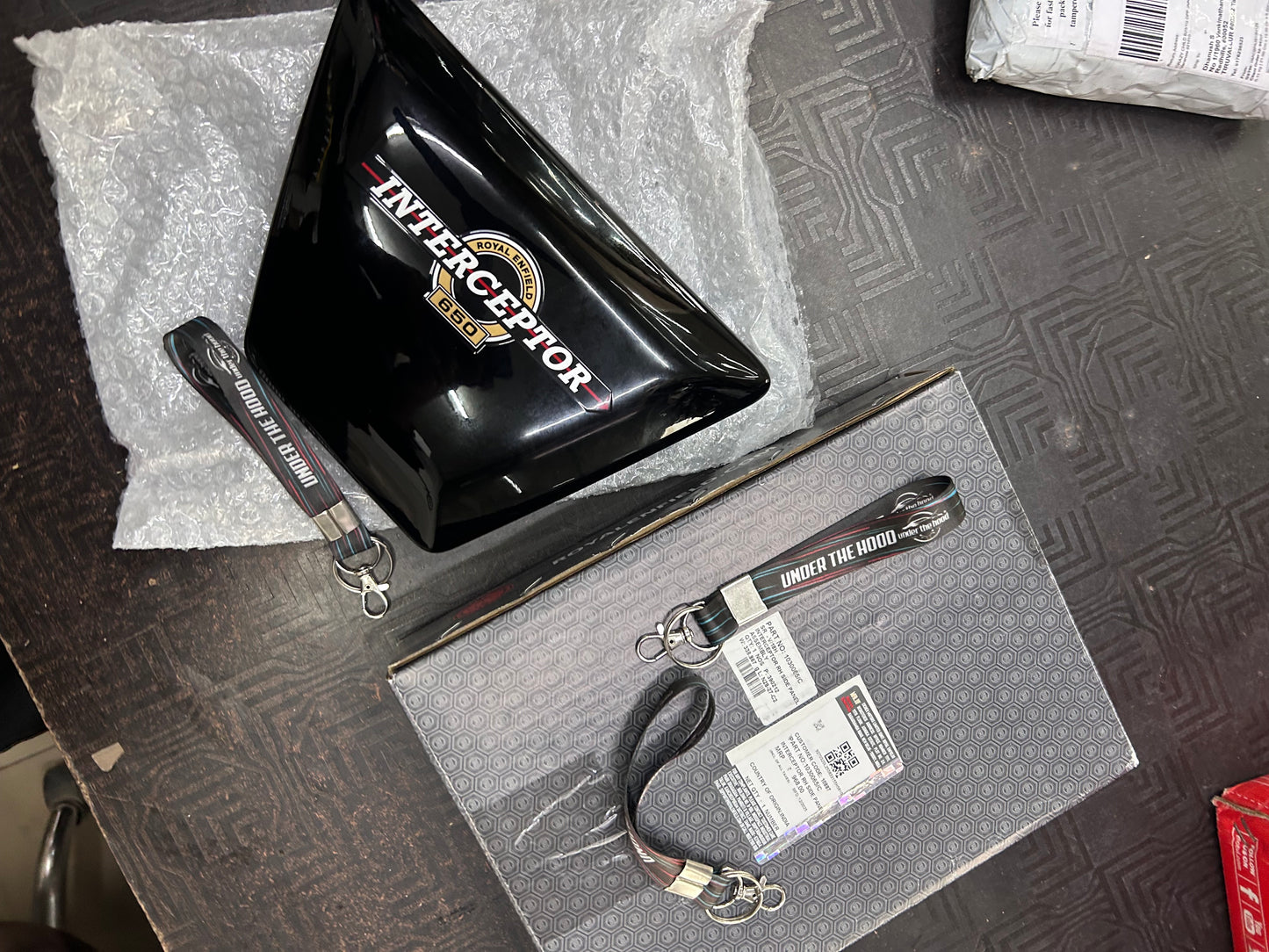 Royal Enfield 1030065/C – Interceptor 650 RH Side Panel Assembly (Right Side Cover) | Genuine OEM