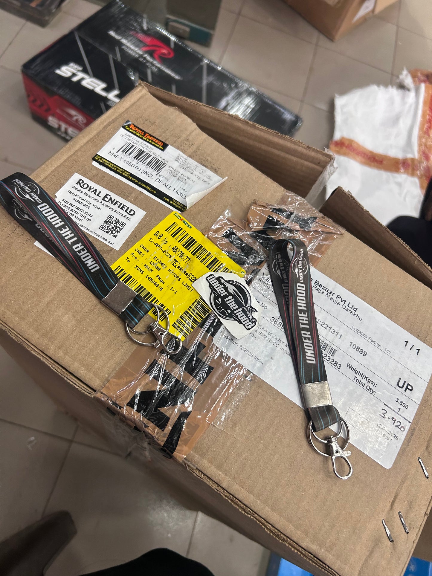 Royal Enfield Black Low Ride Dual Seat KXA00053 — OEM Lowered Seat for Bullet 350