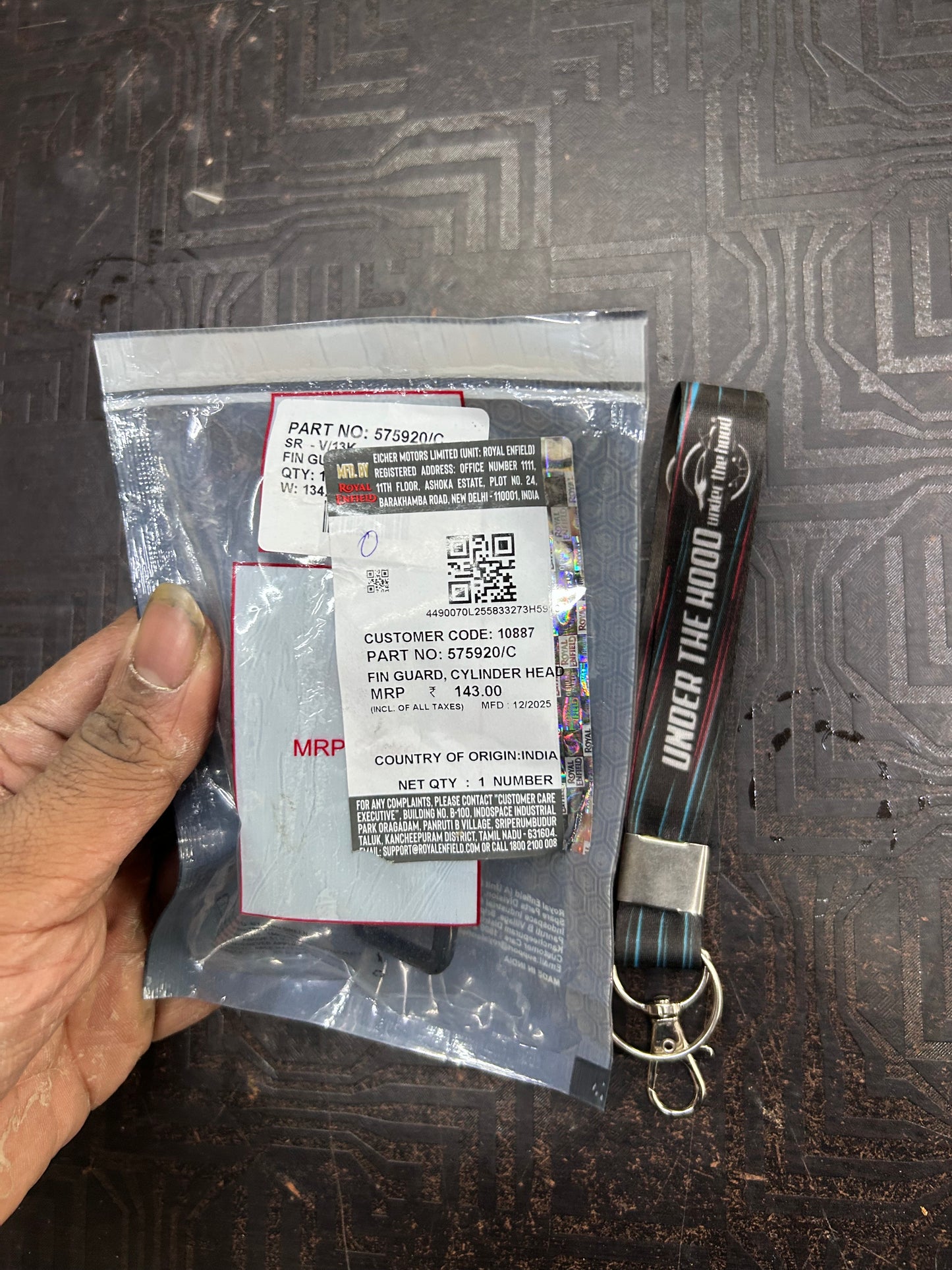 575920/C Royal Enfield Fin Guard, Cylinder Head for Interceptor 650 & Continental GT 650 (650 Twins) | Genuine OEM